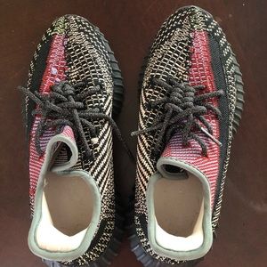 Men’s 7 Yeezy Boost 350 V2.